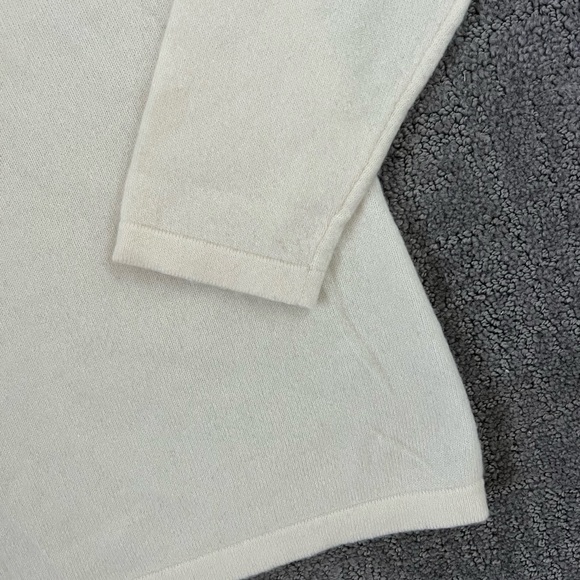 L.L. Bean Cream Women’s Cashmere Turtle Neck Sweater - Picture 3 of 4